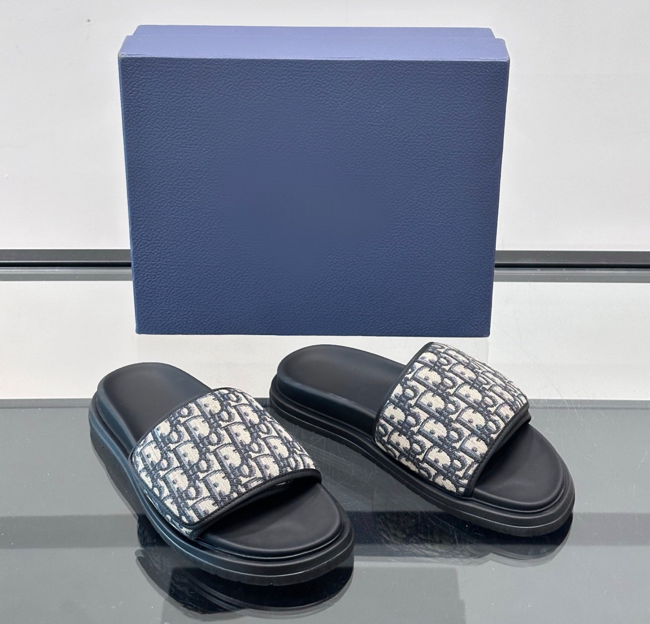 Diorie sandals