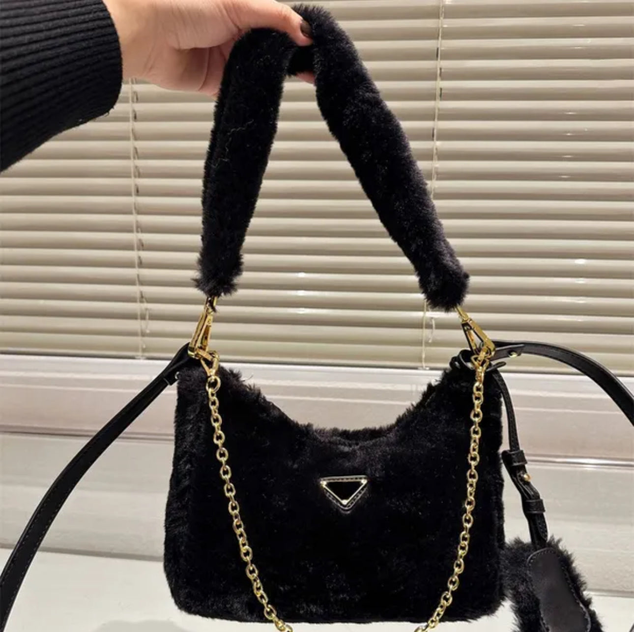 Proda purse