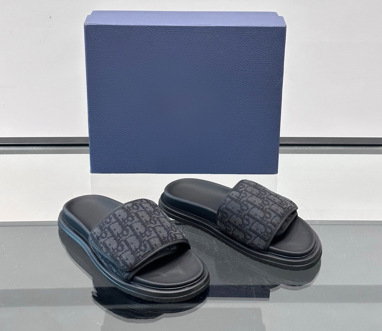 Diorie sandals