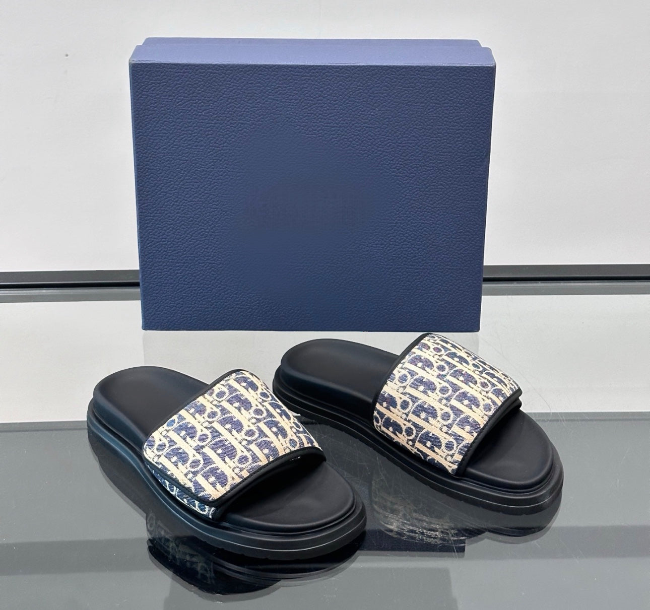 Diorie sandals