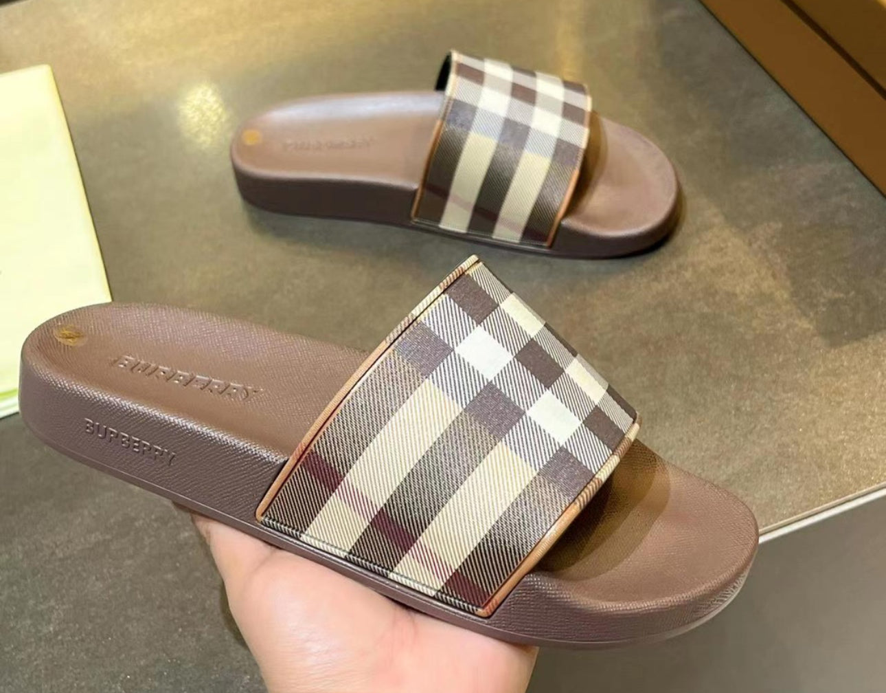 Berry slippers