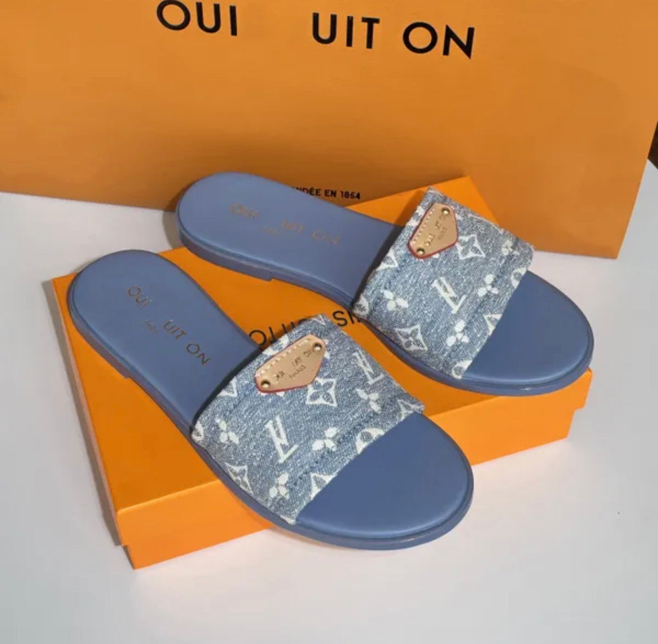 Louie sandals