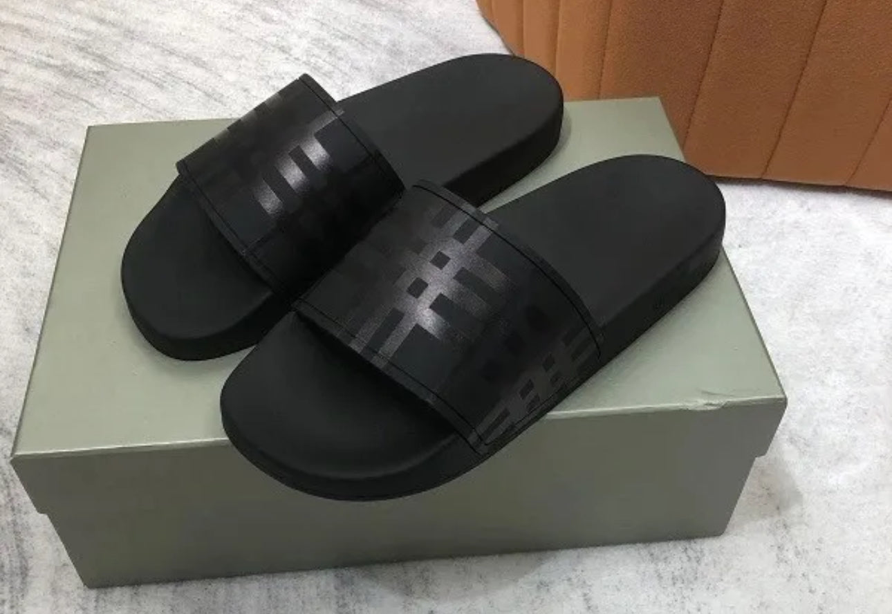 Berry sandals