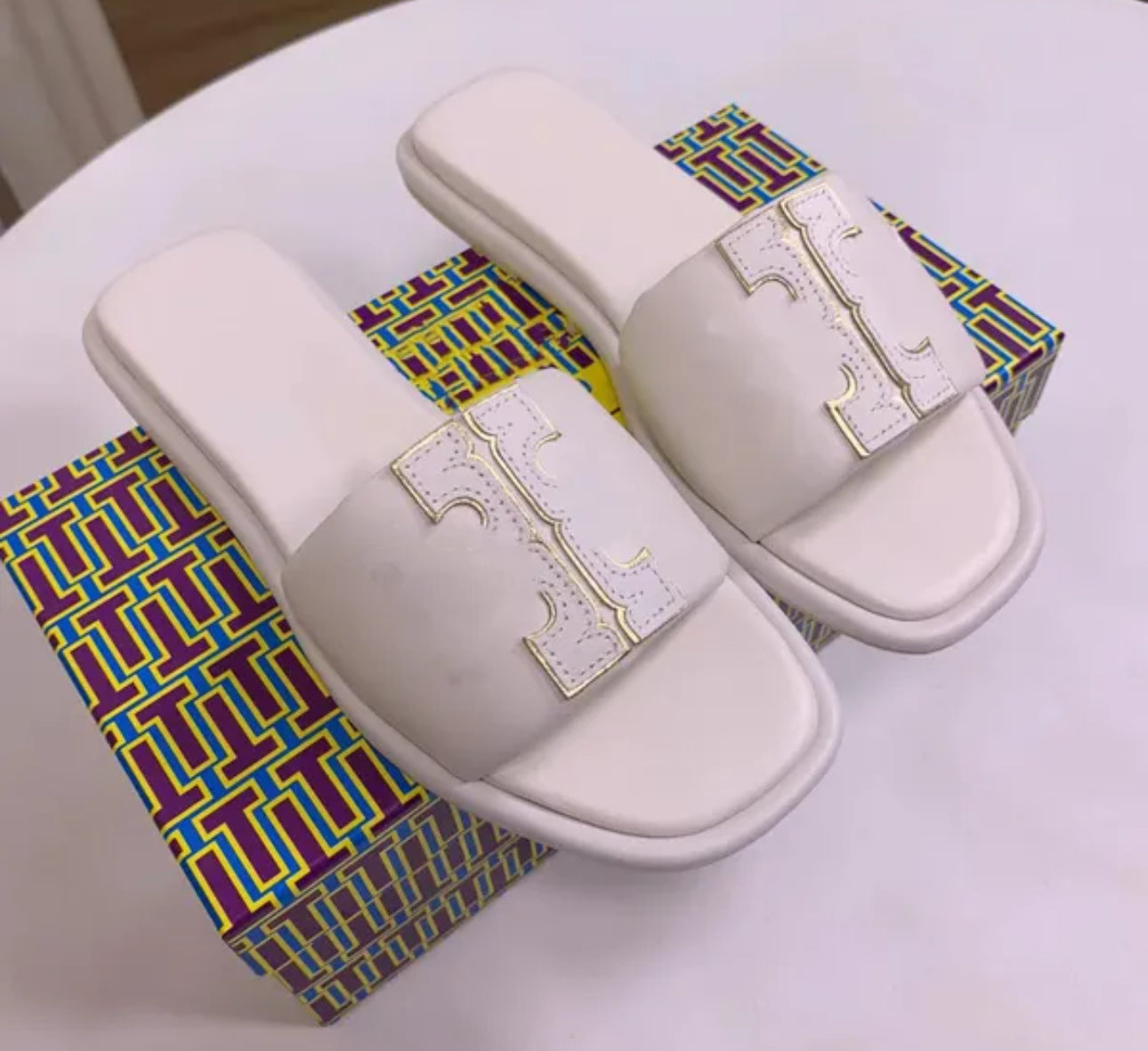 Tary sandals