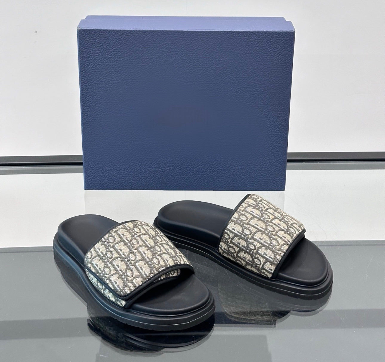 Diorie sandals