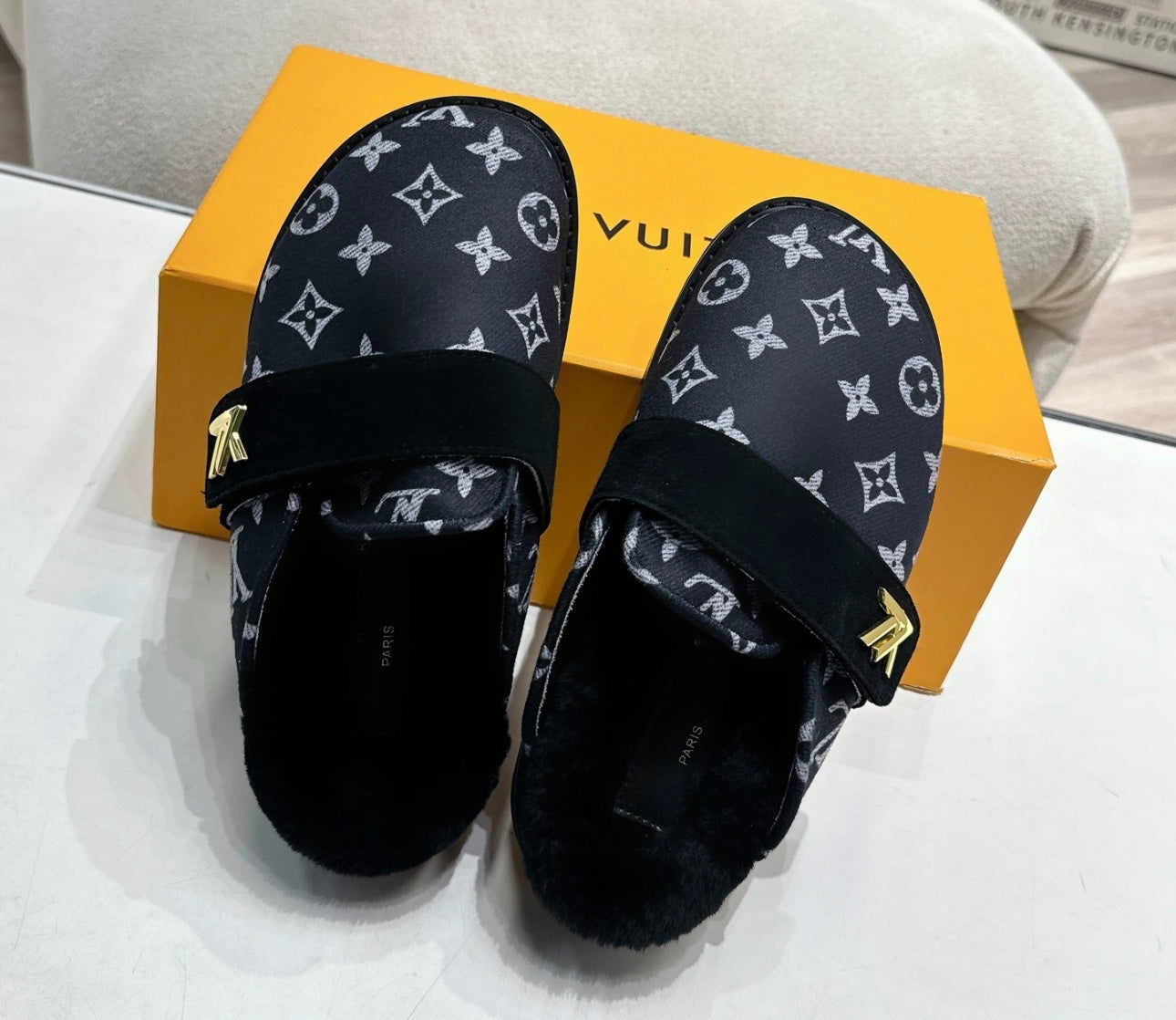 Louie slip-on slides