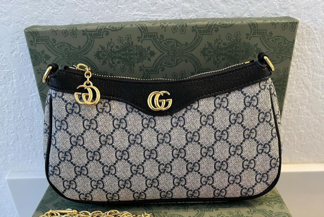 GG purse