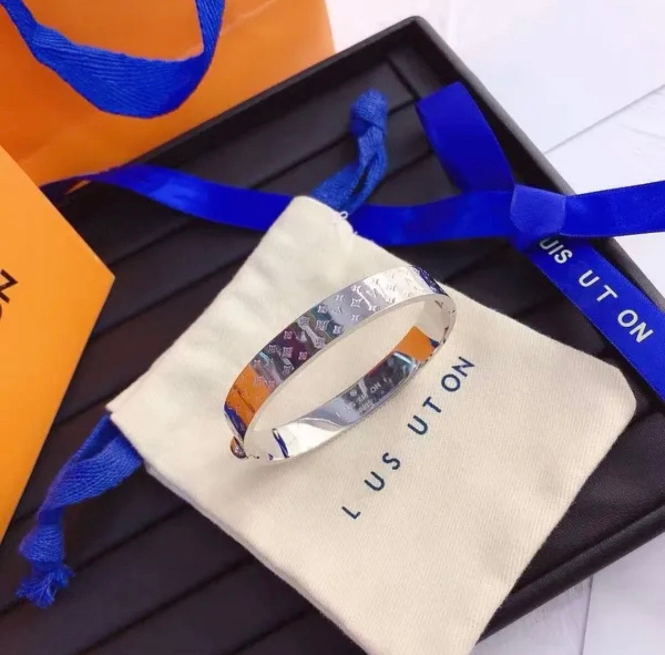 Lv bracelet
