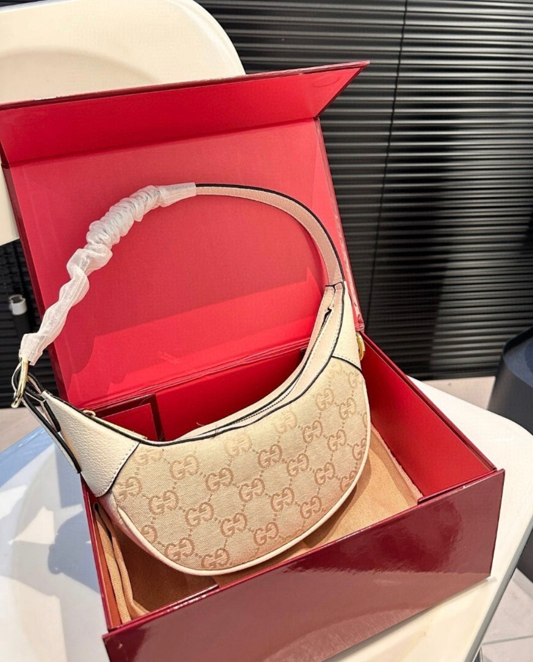 GG purse