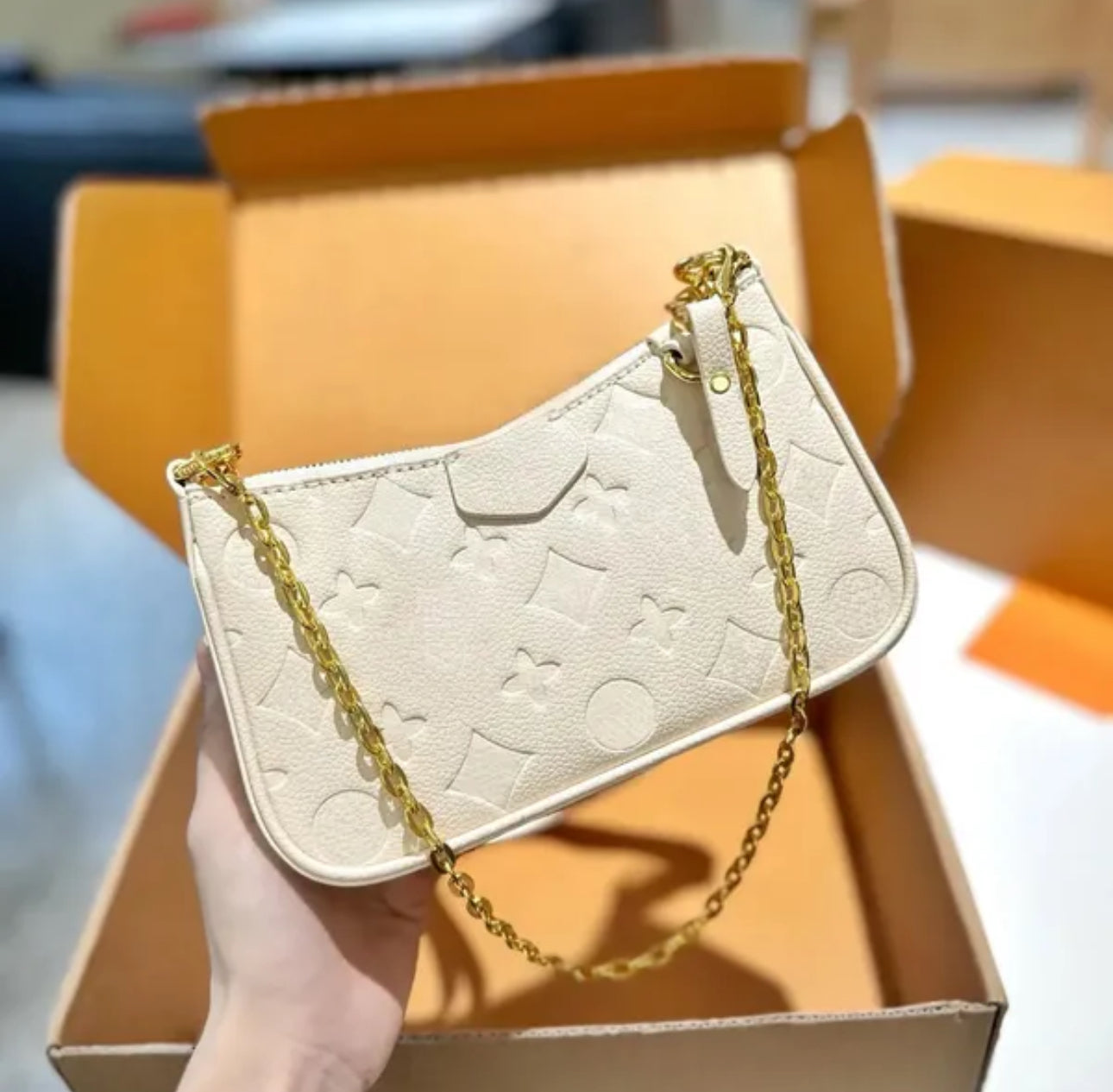 LV purse