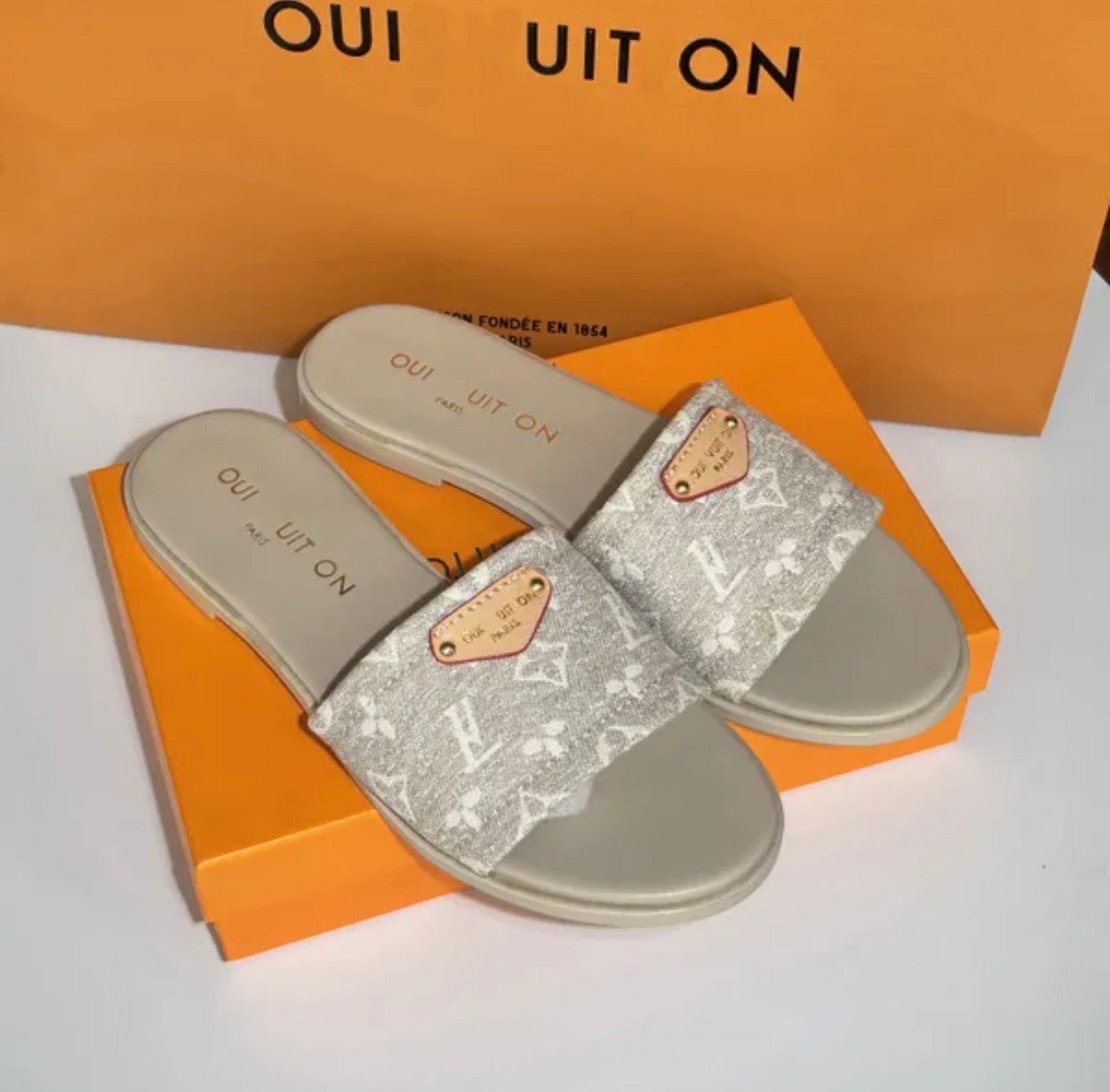 Louie sandals