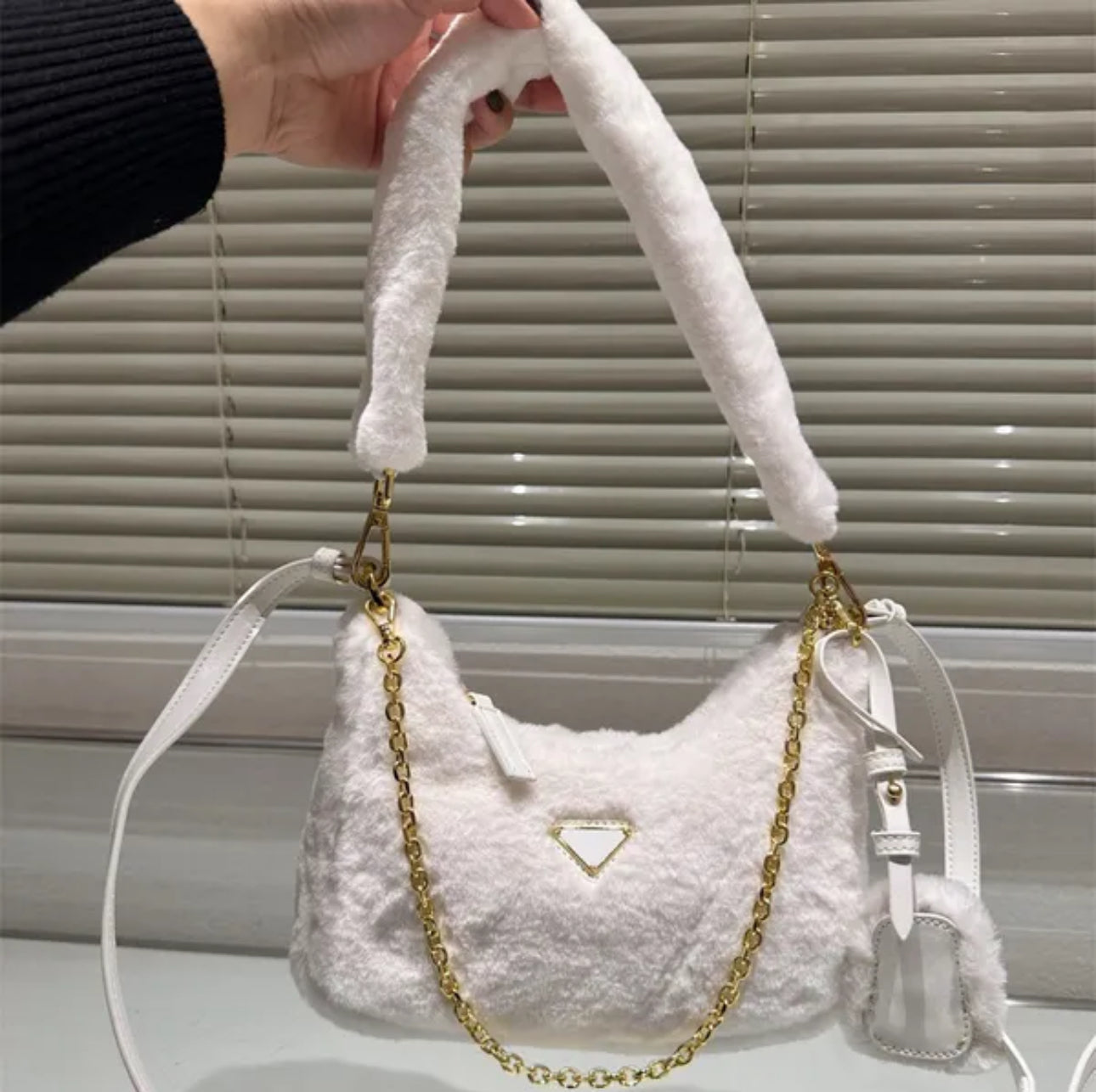Proda purse