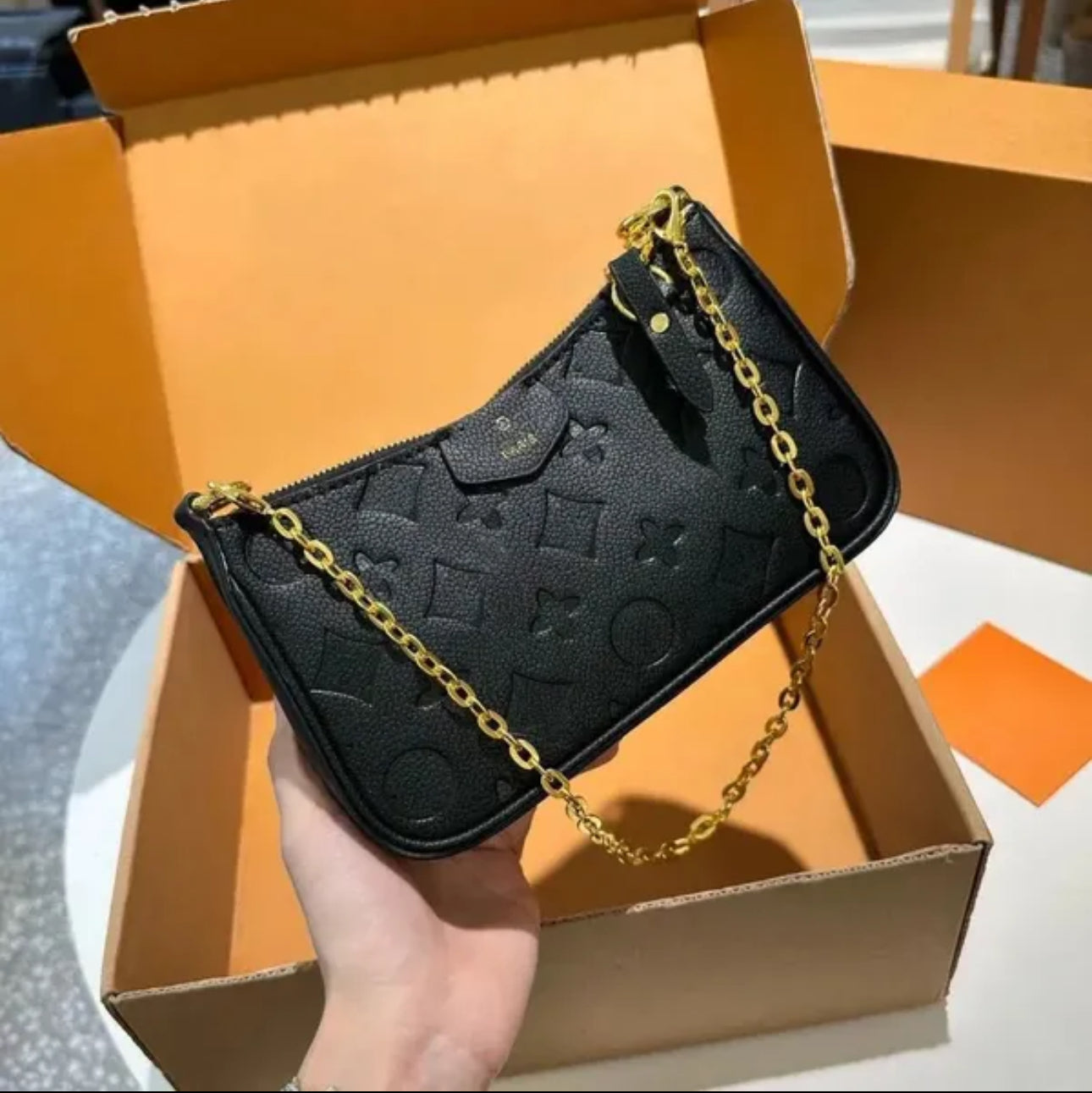 LV purse