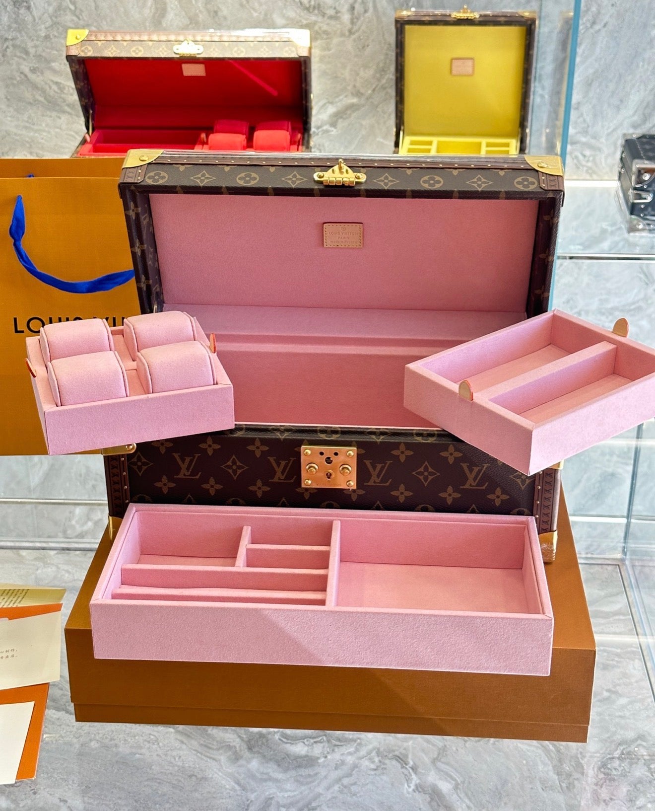 Louie jewelry box