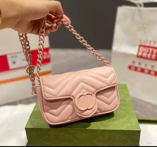 GG purse