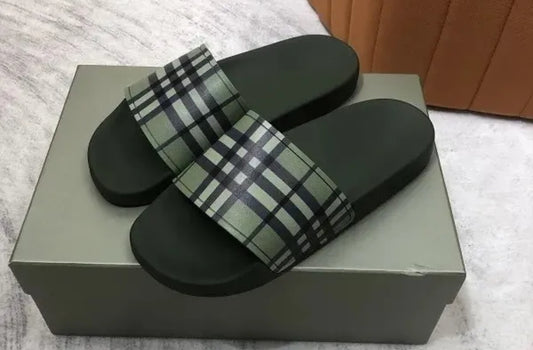 Berry sandals