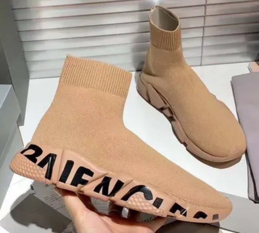 Sock shoes