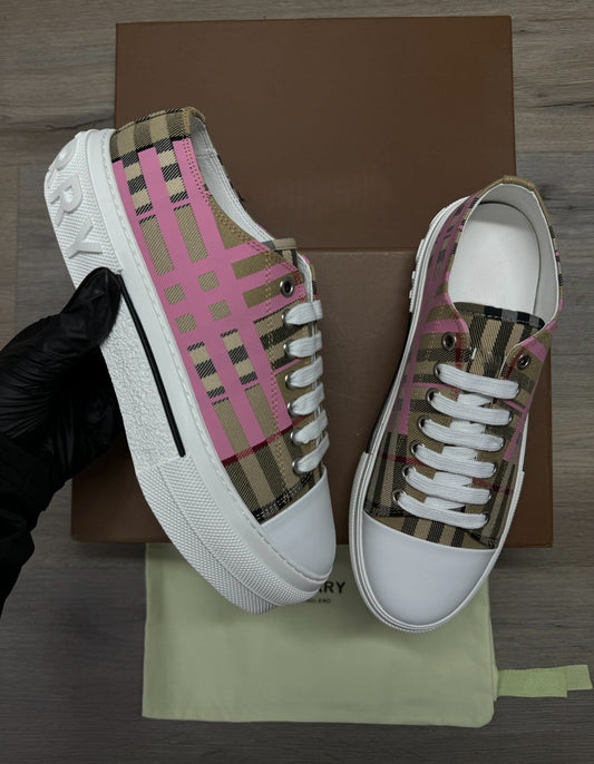 Berry shoes