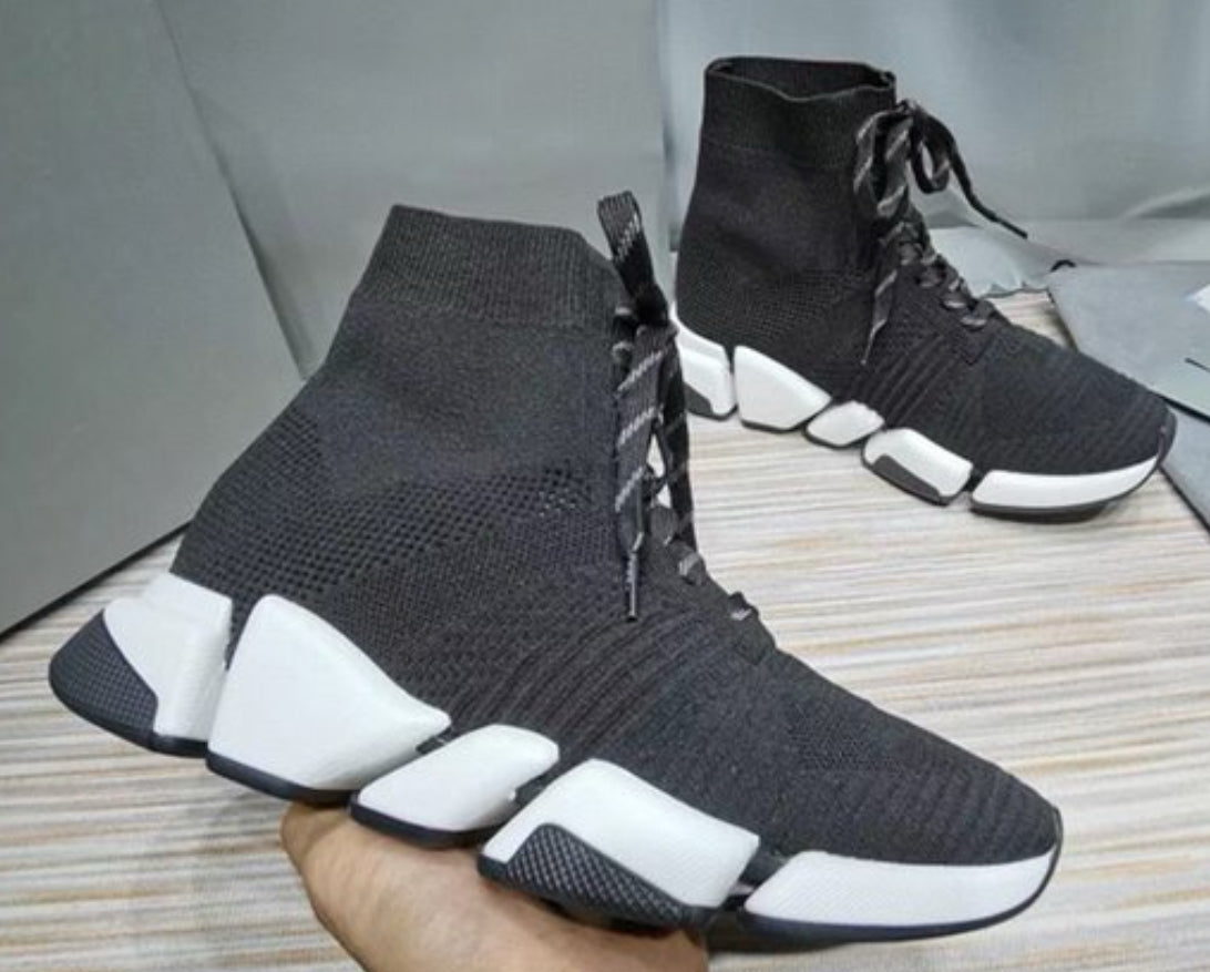 Sock shoes
