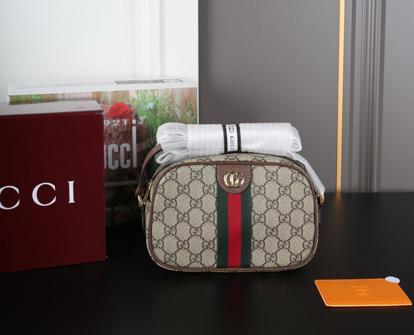 GG purse