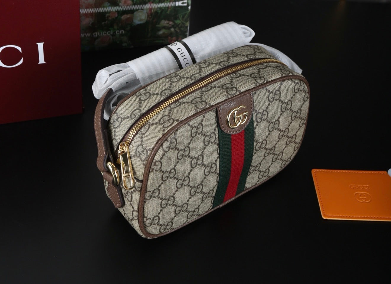 GG purse