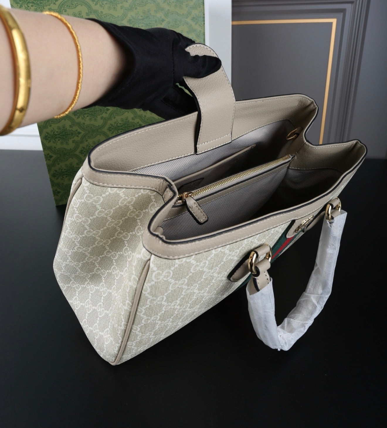 GG purse