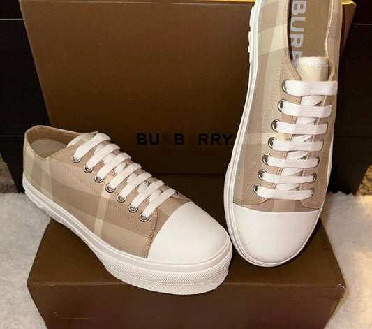Berry shoes